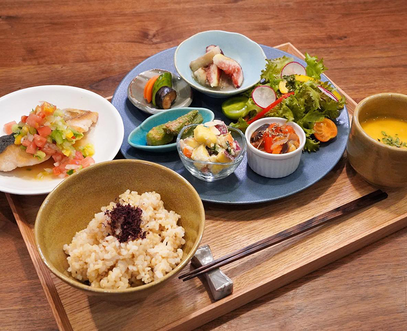 お野菜クリニック とまりこ食堂ランチメニュー