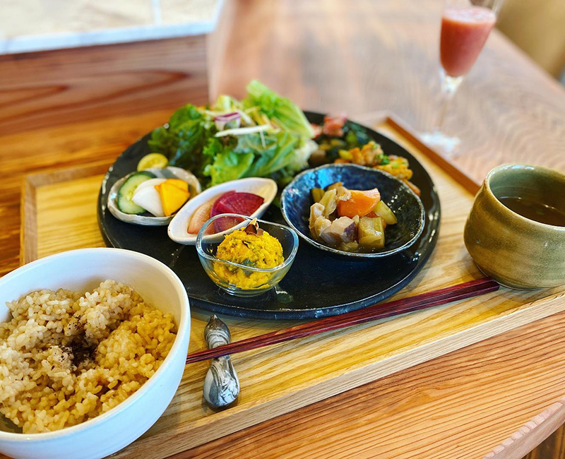 お野菜クリニック とまりこ食堂外観